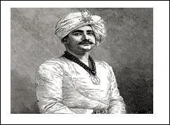 Toujours accompagné de ses femmes en sari, le chauffage devait être poussé à l'extrême. Réquisition de couvertures, achats de fourrures auprès des bergers bulgares. Qui pouvait avoir autant d'exigences à bord de ce train si luxueux ?