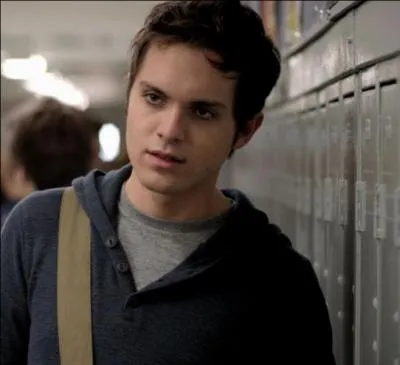 Et ce jeune garçon qui est-ce ?