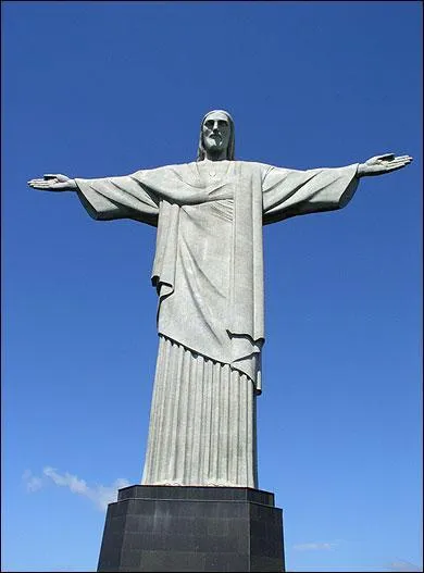 Dans quelle ville peut-on admirer le "Corcovado" ?
