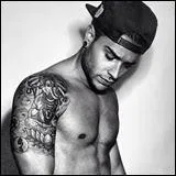 Adrian Rodriguez a-t-il joué dans cette série ? Si oui, quel personnage ?