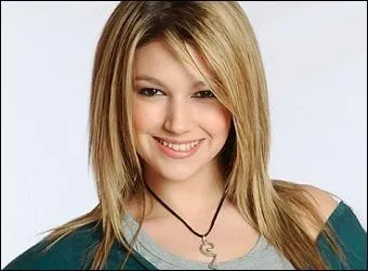 Úrsula Corberó a-t-elle joué dans la série ? Si oui, quel personnage ?