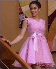 Où est censé partir Violetta à la fin de la saison ?