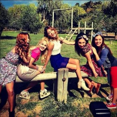 Quelles ont été les amoureuses de Tomas ?