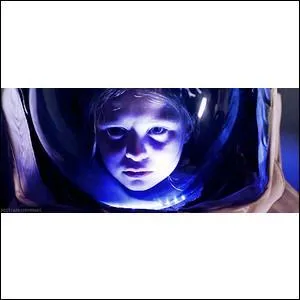 Amy lui tire dessus dans un entrepôt en Floride.