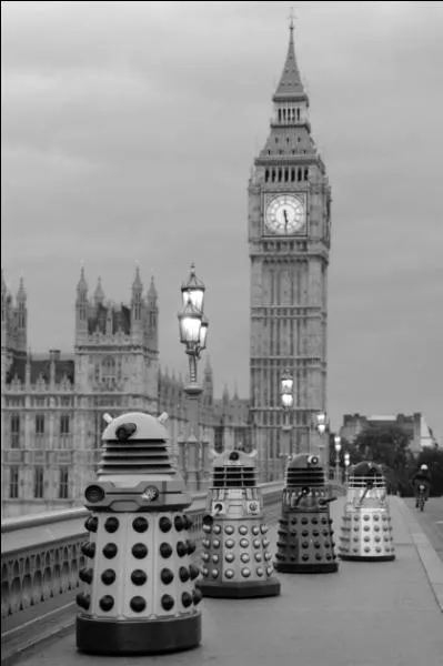 Il existe des Daleks de différentes couleurs.