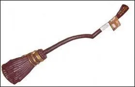 Quel est le premier balai d'Harry ?