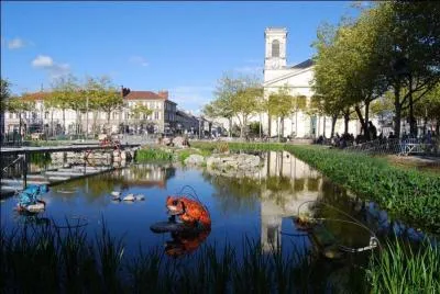 Mangeons maintenant une soupe à la grole, c'est à dire un bouillon :