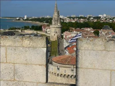 Ensuite je vais vous servir la sâce aux lumas, mais où sommes-nous?