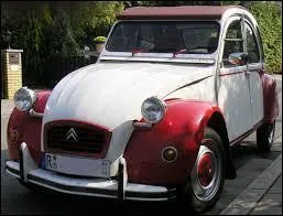 En quelle année le véhicule de marque Citroën et de type 2 CV fut-il commercialisé ?
