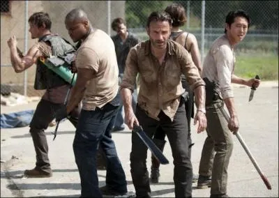 Dans la saison 3, où vont les membres restants du groupe ?