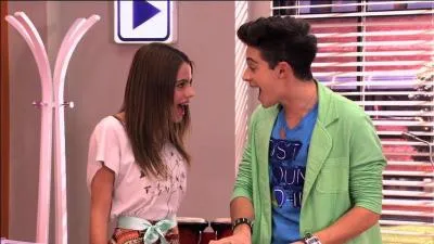 Saison 2, Federico va amoureux de Violetta .