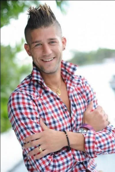 Avec qui Paga est-il venu dans l'aventure ?