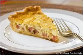 La véritable quiche lorraine se compose de fromage, d'ufs et de lardons. Est-ce vrai ou faux ?