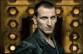 Qui joue le rôle du neuvième docteur ?