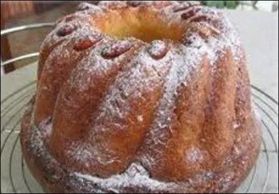 Quelle est cette brioche qui a un moule caractéristique ?