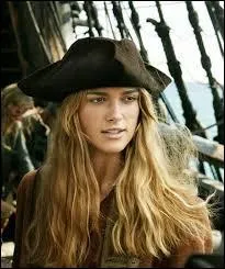 Comment s'appelle cette femme ?