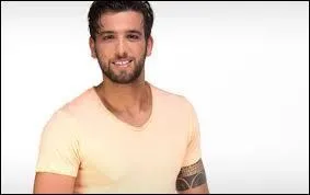 Quel a été le premier métier du père d'Aymeric ?