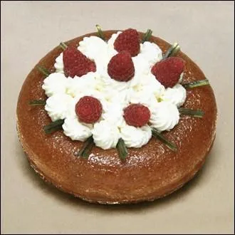 Le Baba au rhum et le Savarin sont-ils synonymes ?