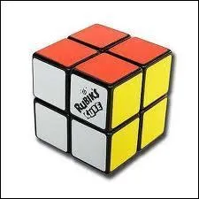 Si l'on double la longueur de l'arête d'un cube son volume est multiplié par :