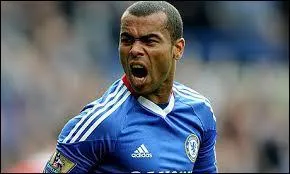 Où est transféré Ashley Cole ?