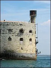 Comment s'appelle cette petite tour ?