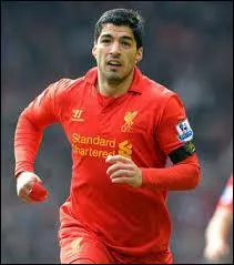 81 millions d'euros ont été dépensés par un club pour cet Uruguayen. Quel est ce club ?