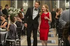 Que fait Mark dans la vie mis à part de sortir avec les trois ou quatre femmes de sa vie ?