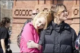 Quelle est la couleur de cheveux de Mechi ?