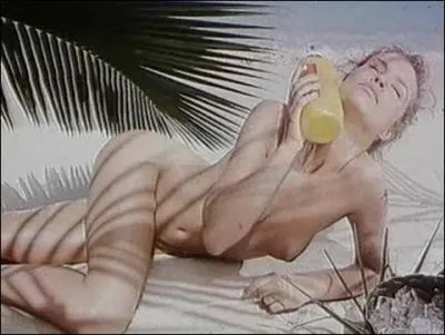 Toujours dans les années 80, quelle marque n'avait rien à cacher avec "le fruit nu" ?