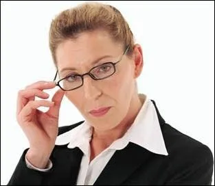 Avec celle qui éduque votre fils à votre place pour qu'il range sa chambre...