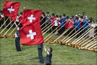 La fête nationale suisse a été placée symboliquement le 1er août.
Cela commémore :