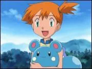 Lequel de ses Pokémon Ondine tient-elle de la même façon qu'elle tient son Azurill ?