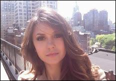 En quelle année commence-t-elle à fréquenter l'acteur américain, Ian Somerhalder ?