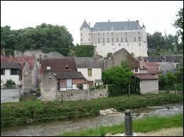 Nous partons visiter la ville de Câteauneuf-sur-Cher. D'après-vous, nous devons nous rendre en région ...