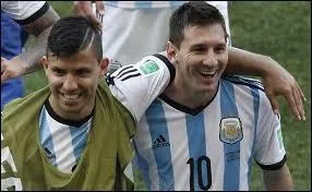 Lionel Messi, capitaine de l'équipe d'Argentine battue par l'Allemagne en finale, a été élu Ballon d'Or du mondial 2014 !