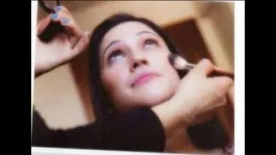 En quelle année Lodovica Comello fera-t-elle sa tournée mondiale ?