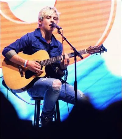 Et celui de Ross Lynch ?