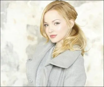 Et celui de la blonde Dove Cameron ?