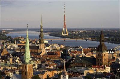 Si vous voulez pouvoir écrire le nom de la capitale de la Lettonie, vous devrez ajouter un "r" à un synonyme de :