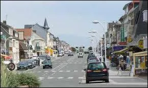 Nous allons nous détendre à Fort-Mahon-Plage. Station balnéaire Samarienne, elle se situe en région ...