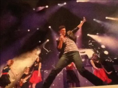 Qui Camila essaie-t-elle de fuir ?