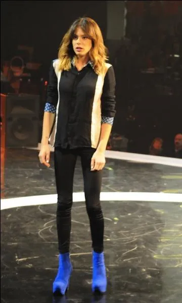 Qui a ramassé la chaussure de Violetta ?