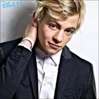 Quel est le compte Twitter de Ross Lynch ?
