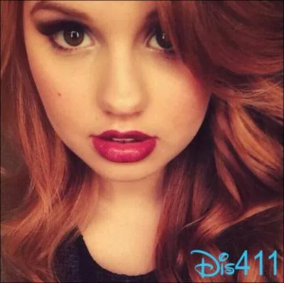Quel est le compte Twitter de Debby Ryan ?