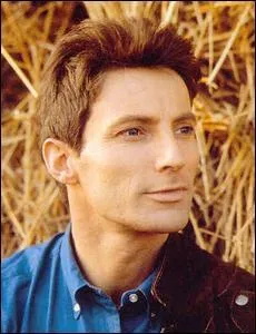 Il fit connaître Bob Dylan à la France, il est le frère de l'actrice Pascale Audret et l'oncle de l'actrice Julie Dreyfus !