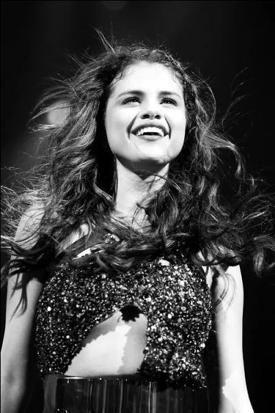 Dans quel pays commence sa tournée ?