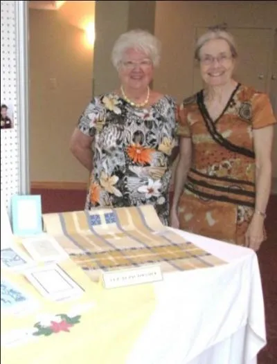 Cette Fédération a remporté le plus de prix au Congrès provincial 2014 avec sa pièce en dentelle roumaine (2e), sa tuque et ses mitaines au tricot (3e) et sa carte brodée en Schwalm (2e). Dans les années 80, la série télévisée "Le Temps d'une paix" a été tournée dans cette région.