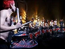 Quel est ce groupe français de percussions tapant sur des bidons pour composer ses morceaux ?