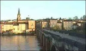 Nous partons visiter la ville picto-charentaise de Confolens. Nous nous rendons dans le département n° ...