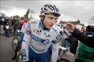 Un coureur professionnel originaire du Lot-et-Garonne n'a pas pu prendre part, cette année, au départ. De qui s'agit-il ?